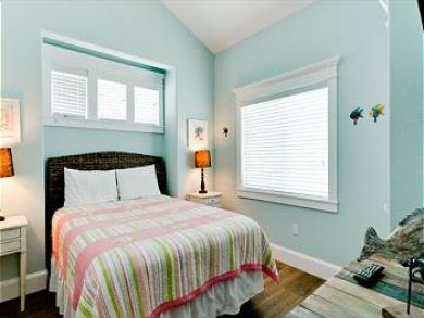 Guest bedroom queen bed